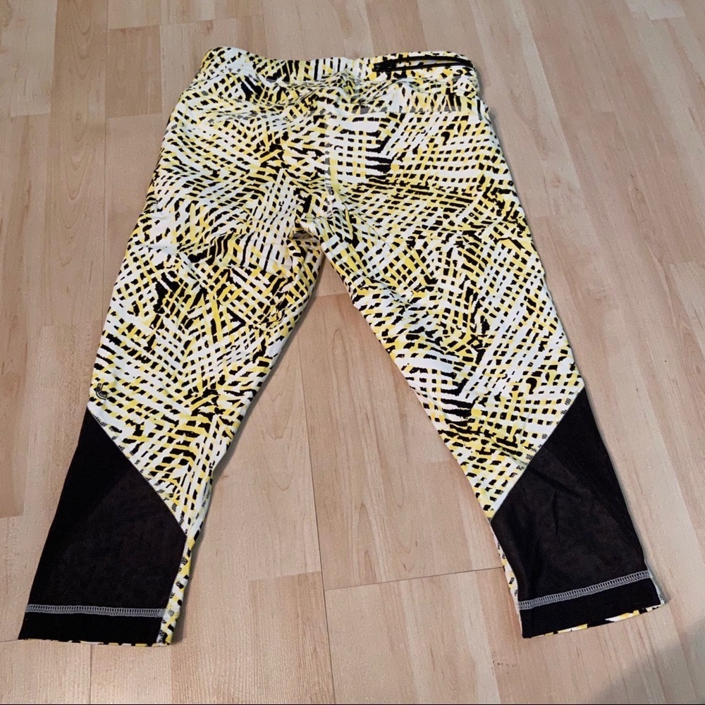 Lolë capris - Picture 2 of 7